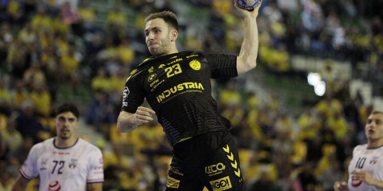 Szacunek do rywala, a na boisku zrobić swoje. Industria podejmuje MKS Kalisz