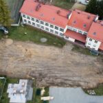 Budowa przyszkolnej infrastruktury sportowej / źródło: bieliny.pl