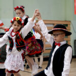 4.10.2024 Kielce. Szkoła Podstawowa nr 22 im. gen. Stanisława Maczka. Spotkanie młodzieży z Karoliną Maczek-Skillen, wnuczką generała Maczka / Fot. Aleksandra Kwaśniewska - Radio Kielce