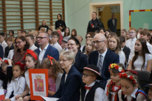 4.10.2024 Kielce. Szkoła Podstawowa nr 22 im. gen. Stanisława Maczka. Spotkanie młodzieży z Karoliną Maczek-Skillen, wnuczką generała Maczka / Fot. Aleksandra Kwaśniewska - Radio Kielce