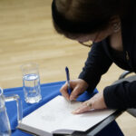 4.10.2024 Kielce. Szkoła Podstawowa nr 22 im. gen. Stanisława Maczka. Spotkanie młodzieży z Karoliną Maczek-Skillen, wnuczką generała Maczka / Fot. Aleksandra Kwaśniewska - Radio Kielce