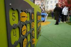 30.10.2024 Kielce. Nowy plac zabaw przy ulicy Zamenhoffa. / Fot. Aleksandra Kwaśniewska - Radio Kielce