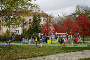 30.10.2024 Kielce. Nowy plac zabaw przy ulicy Zamenhoffa. / Fot. Aleksandra Kwaśniewska - Radio Kielce