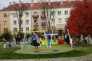 30.10.2024 Kielce. Nowy plac zabaw przy ulicy Zamenhoffa. / Fot. Aleksandra Kwaśniewska - Radio Kielce