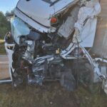 Wypadek z udziałem ciężarówek. Jedna osoba ranna