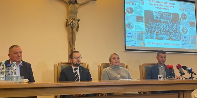 40 lat temu uczniowie włoszczowskiej szkoły stanęli w obronie krzyży