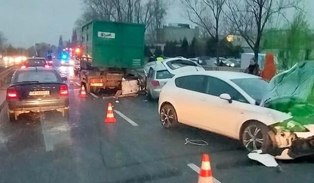 Karambol na ulicy Krakowskiej w Kielcach