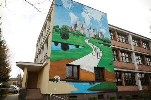 Kielce. Liceum Żeromskiego. Mural / Fot. Wiktor Taszłow - Radio Kielce