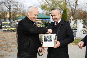 01.11.2024. Kielce. Kwesta na Cmentarzu Starym / Fot. Wiktor Taszłow - Radio Kielce