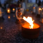 01.11.2024. Kielce. Cmentarz Stary o zachodzie słońca / Fot. Wiktor Taszłow - Radio Kielce