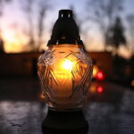 01.11.2024. Kielce. Cmentarz Stary o zachodzie słońca / Fot. Wiktor Taszłow - Radio Kielce