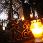 01.11.2024. Kielce. Cmentarz Stary o zachodzie słońca / Fot. Wiktor Taszłow - Radio Kielce