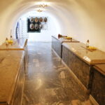 02.11.2024. Kielce. Bazylika Katedralna. Krypty / Fot. Wiktor Taszłow - Radio Kielce