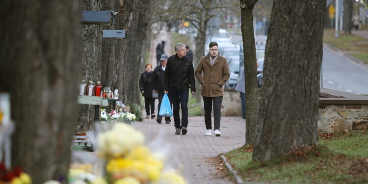 03.11.2024 Kielce. Cmentarz Stary / Fot. Wiktor Taszłow - Radio Kielce