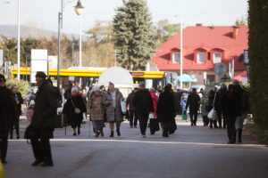 03.11.2024 Cedzyna. Cmentarz Komunalny / Fot. Wiktor Taszłow - Radio Kielce