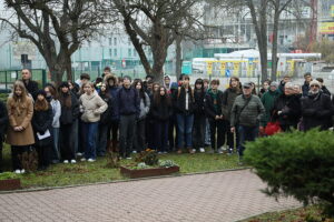 7.11.2024. Kielce. Odsłonięcie muralu na I LO / Fot. Wiktor Taszłow – Radio Kielce