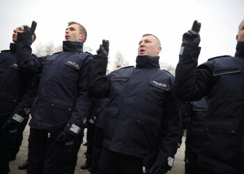 7.11.2024. Kielce. Uroczystość ślubowanie policjantów / Fot. Wiktor Taszłow – Radio Kielce