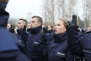 7.11.2024. Kielce. Uroczystość ślubowanie policjantów / Fot. Wiktor Taszłow – Radio Kielce