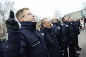 7.11.2024. Kielce. Uroczystość ślubowanie policjantów / Fot. Wiktor Taszłow – Radio Kielce