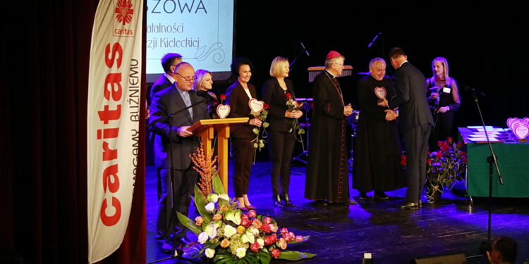 13.11.2024. Kielce. WDK. Jubileusz 35-lecia kieleckiej Caritas / Fot. Wiktor Taszłow - Radio Kielce