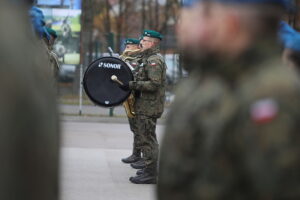 13.11.2024. Kielce. Uroczyste przekazanie Flagi Rzeczpospolitej Polskiej przez Marszałka Sejmu / Fot. Wiktor Taszłow - Radio Kielce