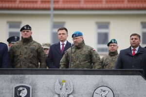 13.11.2024. Kielce. Uroczyste przekazanie Flagi Rzeczpospolitej Polskiej przez Marszałka Sejmu / Fot. Wiktor Taszłow - Radio Kielce