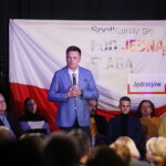 13.11.2024. Jędrzejów. Spotkanie Szymona Hołowni z mieszkańcami / Fot. Wiktor Taszłow - Radio Kielce
