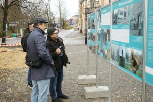 15.11.2024. Kielce. Otwarcie wystawy „Kielce miastem rzeźby plenerowej” / Fot. Wiktor Taszłow - Radio Kielce