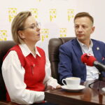 29.11.2024. Kielce. Śniadanie prasowe zorganizowane przez posła Rafała Kasprzyka. Na zdjęciu (od lewej): Adriana Porowska - minister do spraw Społeczeństwa Obywatelskiego, poseł Rafał Kasprzyk / Fot. Wiktor Taszłow - Radio Kielce