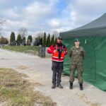 01.11.2024. Końskie. Punkt medyczny na cmentarzu komunalnym / Fot. Magdalena Galas-Klusek - Radio Kielce