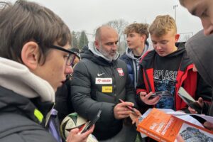 28.11.2024. Busko-Zdrój. Program „Z Orlika na Stadion” / Fot. Daniel Czwartosz - Radio Kielce