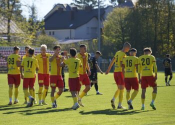 Świętokrzyskie derby w III lidze. Rezerwy Korony podejmują Czarnych