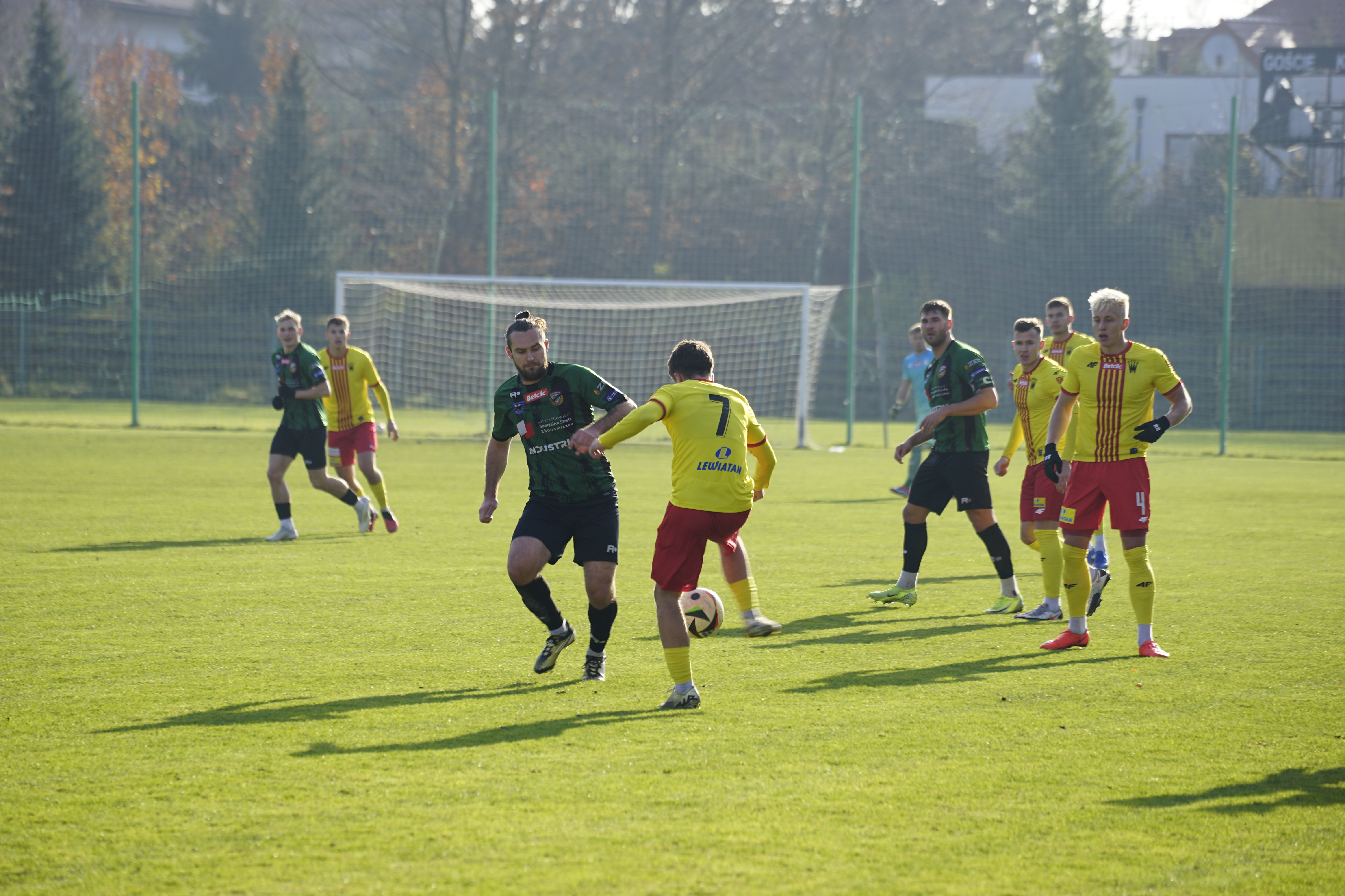 Derby dla Korony. Kapitan Staru przeprasza kibiców