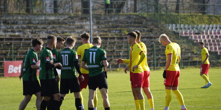 16.11.2024 III liga. Star Starachowice - Korona Kielce / Fot. Adrian Karwat - Radio Kielce