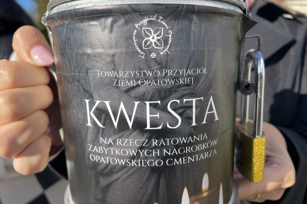 W Opatowie rozpoczyna się kwesta na rzecz renowacji cennych nagrobków