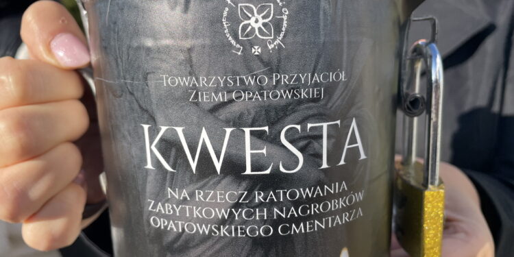 Opatowscy wolontariusze zakończyli kwestę