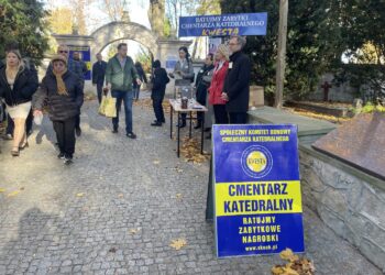 Sandomierzanie hojnie wspierają renowacje cmentarnych monumentów