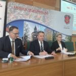 06.11.2024. Staszów. Podpisanie umowy na wykonanie portu przeładunkowego / Fot. Grażyna Szlęzak - Radio Kielce