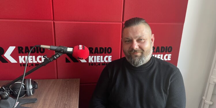 15.11.2024 Sandomierz. Prezes Sandomierskiego Stowarzyszenia Winiarzy -Mateusz Paciura / Fot. Grażyna Szlęzak - Radio Kielce