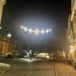 W Sandomierzu pojawiły się już pierwsze świąteczne dekoracje - Radio Kielce W Sandomierzu pojawiły się już pierwsze świąteczne dekoracje - Radio Kielce