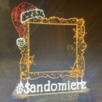W Sandomierzu pojawiły się już pierwsze świąteczne dekoracje - Radio Kielce W Sandomierzu pojawiły się już pierwsze świąteczne dekoracje - Radio Kielce