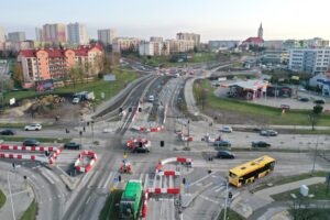 26.11.2024. Kielce. Skrzyżowanie ulic Warszawskiej, Orkana, Zapolskiej, Jaworskiego / Fot. Jarosław Kubalski - Radio Kielce