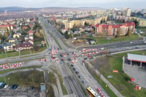 26.11.2024. Kielce. Skrzyżowanie ulic Warszawskiej, Orkana, Zapolskiej, Jaworskiego / Fot. Jarosław Kubalski - Radio Kielce