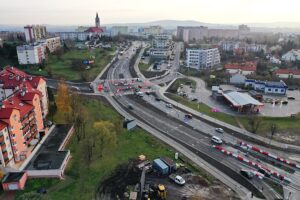 26.11.2024. Kielce. Skrzyżowanie ulic Warszawskiej, Orkana, Zapolskiej, Jaworskiego / Fot. Jarosław Kubalski - Radio Kielce