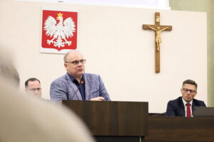 Radni wysłuchali próśb mieszkańców i wycofali się z zamiaru sprzedaży działki - Radio Kielce