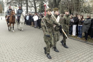 Kielce. Plastyk Śpiewanie pieśni patriotycznych - Radio Kielce