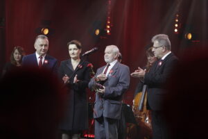 Chęciny. Koncert patriotyczny „Polskie Drogi do wolności” - Radio Kielce