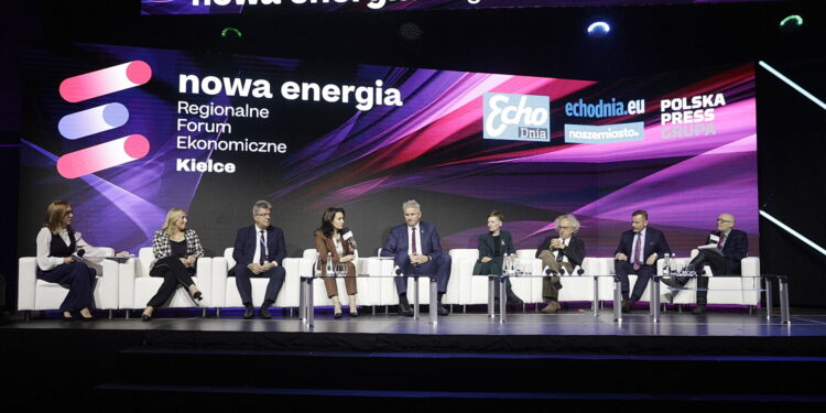 25.11.2024 Kielce. Regionalne Forum Ekonomiczne Nowa Energia / Fot. Jarosław Kubalski - Radio Kielce