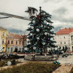 Choinka w tym roku większa i piękniejsza - Radio Kielce