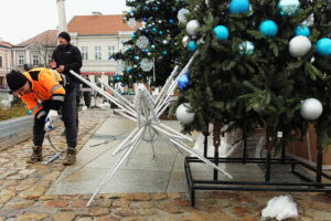 Choinka w tym roku większa i piękniejsza - Radio Kielce